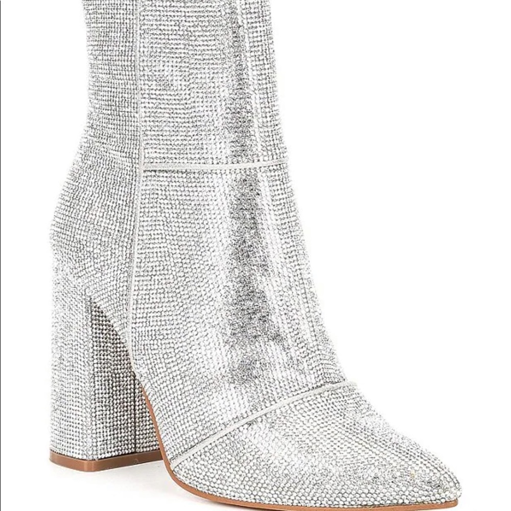BRAND NEW Steve Madden Rhinestone boots